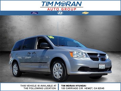 Used 2016 Dodge Grand Caravan American Value Package w/ UConnect Hands-Free Group