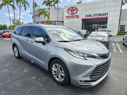 Used 2023 Toyota Sienna Limited