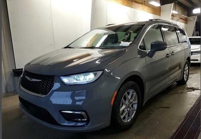 Used 2022 Chrysler Pacifica Touring-L