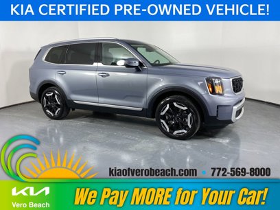 Certified 2025 Kia Telluride EX w/ EX Captain's Chair Package