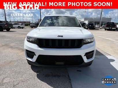 Used 2024 Jeep Grand Cherokee Altitude