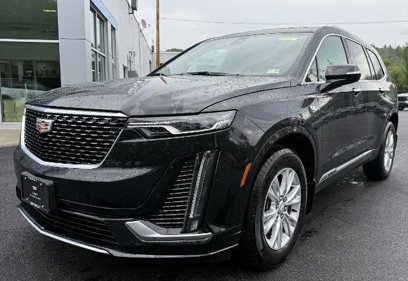 New 2025 Cadillac XT6 Luxury