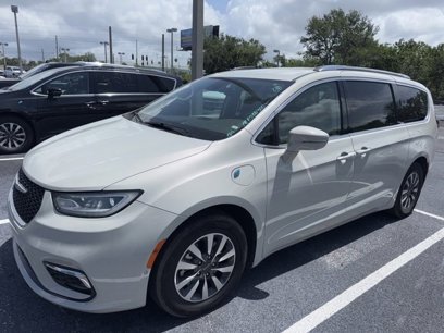 Used 2021 Chrysler Pacifica Touring-L