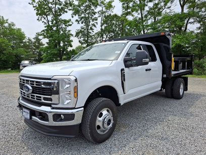New 2025 Ford F350 XL w/ XL Chrome Package