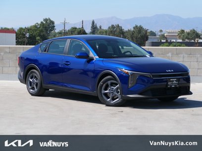 New 2025 Kia K4 LXS