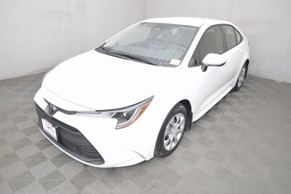 New 2025 Toyota Corolla LE