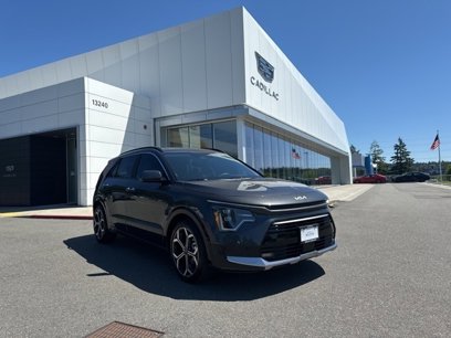 Used 2024 Kia Niro SX Touring