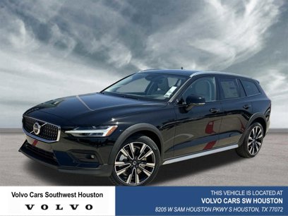 New 2025 Volvo V60 B5 Cross Country Ultra w/ Protection Package Premier