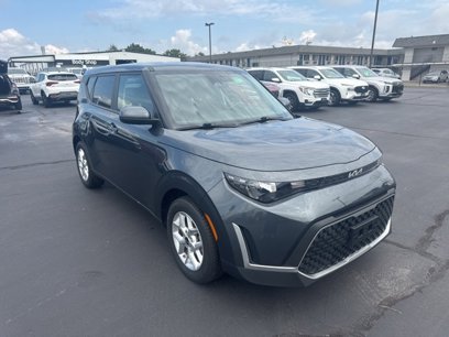 Used 2024 Kia Soul LX w/ Option Group 015