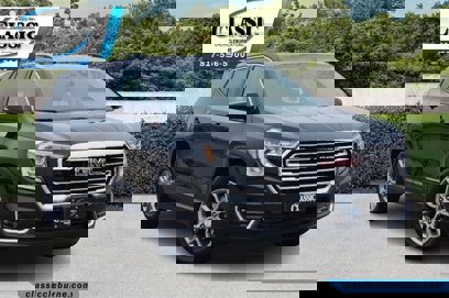 Used 2022 GMC Terrain SLT w/ Infotainment Package II