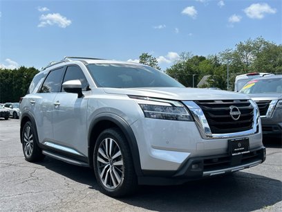 Certified 2022 Nissan Pathfinder Platinum w/ Cargo Package