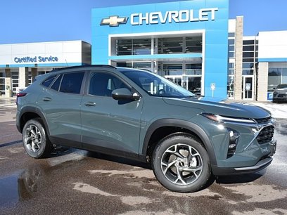 New 2025 Chevrolet Trax LT w/ Driver Confidence Package