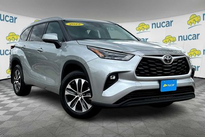 Used 2022 Toyota Highlander XLE