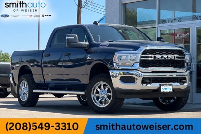 New 2024 RAM 2500 Tradesman w/ Chrome Appearance Group
