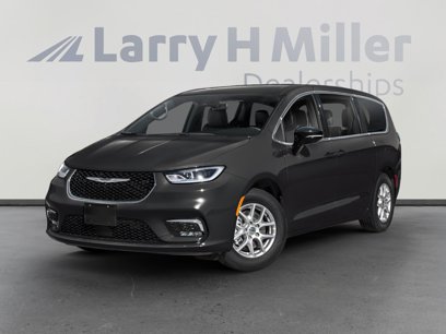 New 2025 Chrysler Pacifica Select