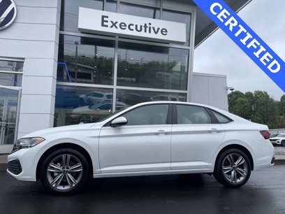 Certified 2024 Volkswagen Jetta SE w/ Panoramic Sunroof Package
