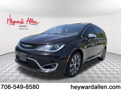 Used 2019 Chrysler Pacifica Limited w/ Tire & Wheel Group