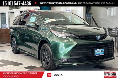 Used 2025 Toyota Sienna XLE Woodland Edition