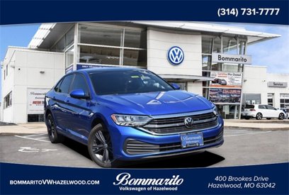 Used 2024 Volkswagen Jetta SE w/ Panoramic Sunroof Package