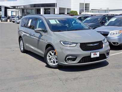 Used 2022 Chrysler Pacifica Touring-L