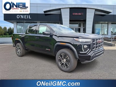 New 2025 GMC Canyon AT4