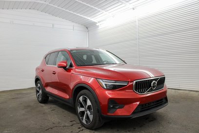 Used 2024 Volvo XC40 B5 Plus