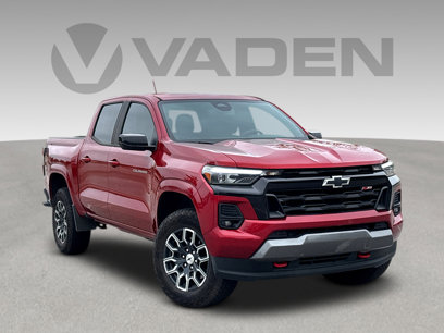 Used 2023 Chevrolet Colorado Z71 w/ Z71 Convenience Package 2