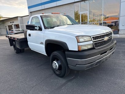Used 2005 Chevrolet Silverado 3500 2WD Regular Cab w/ Heavy-Duty Power Package