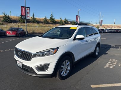 Used 2017 Kia Sorento LX w/ LX Convenience Package