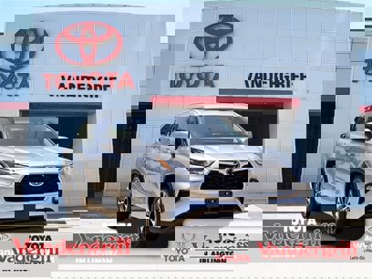 Certified 2024 Toyota Highlander XLE