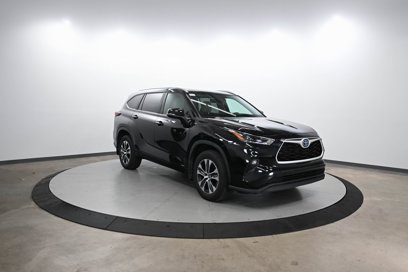 Used 2024 Toyota Highlander XLE