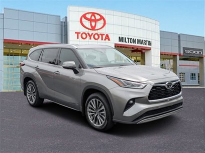 Certified 2025 Toyota Highlander XLE
