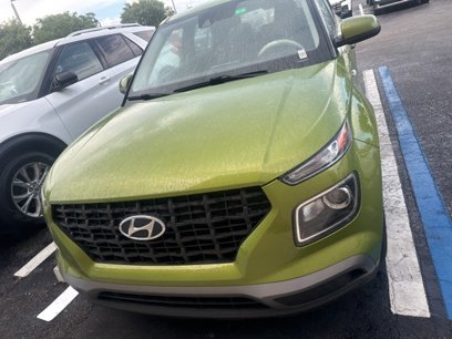 Used 2021 Hyundai Venue SE w/ Cargo Package