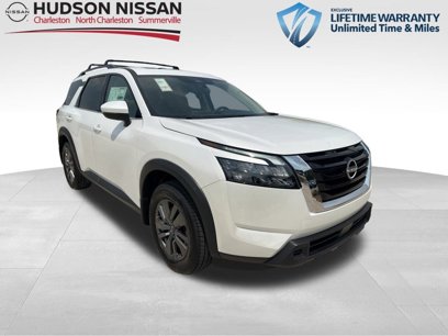 New 2025 Nissan Pathfinder SV