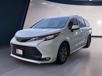 Certified 2022 Toyota Sienna XLE