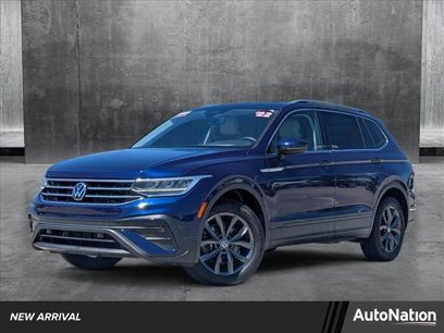 Used 2022 Volkswagen Tiguan SE w/ Panoramic Sunroof Package