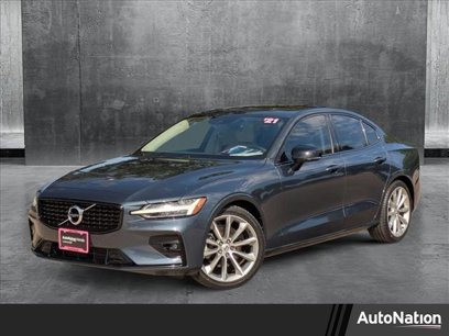 Used 2021 Volvo S60 T5 Momentum