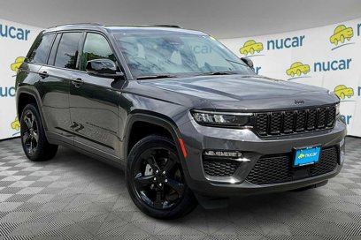 Used 2024 Jeep Grand Cherokee Limited w/ Black Appearance Package
