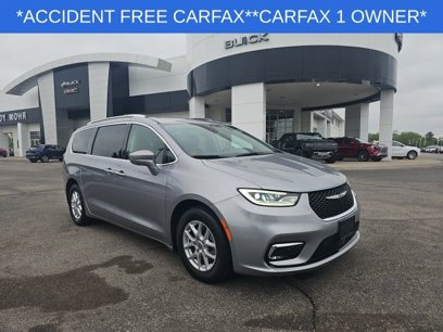 Used 2021 Chrysler Pacifica Touring-L w/ Premium & Safety Sphere Group