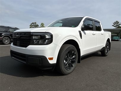 New 2024 Ford Maverick Lariat w/ Black Appearance Package