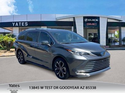 Used 2025 Toyota Sienna Platinum