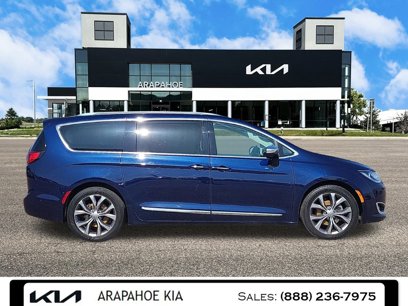 Used 2019 Chrysler Pacifica Limited w/ Tire & Wheel Group