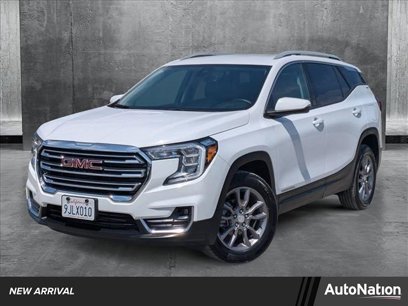 Used 2024 GMC Terrain SLT