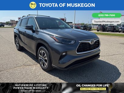New 2025 Toyota Highlander XLE