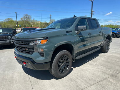 New 2025 Chevrolet Silverado 1500 Custom Trail Boss w/ LPO, Dark Essentials Package