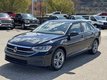 Used 2024 Volkswagen Jetta SE