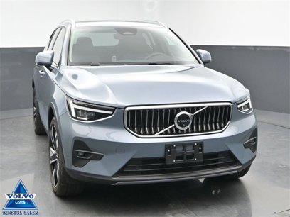 Used 2023 Volvo XC40 B5 Plus