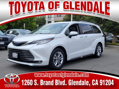 Certified 2023 Toyota Sienna Limited