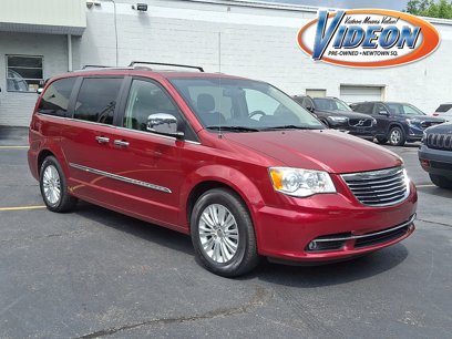 Certified 2015 Chrysler Town & Country Limited Platinum