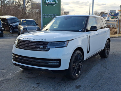 New 2025 Land Rover Range Rover SE
